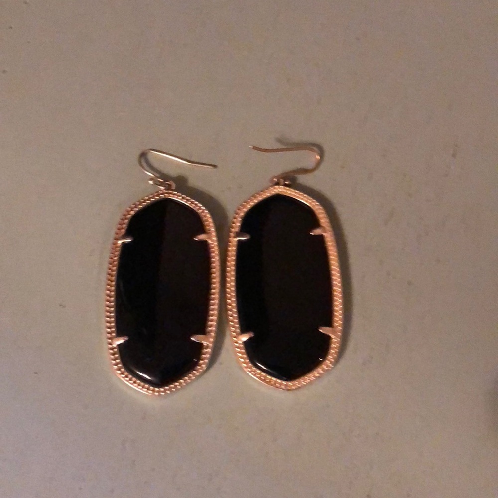 Black Danielle earrings